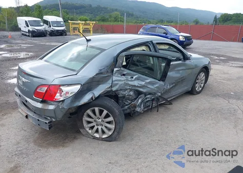 2010 Chrysler Sebring Limited from USA, damaged, VIN 1C3CC5FB5AN229423